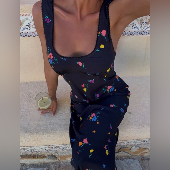 Rumored Midi Dress - Picture 2 of 7